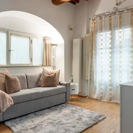 Apartamento Lovely Near Palazzo Blu *